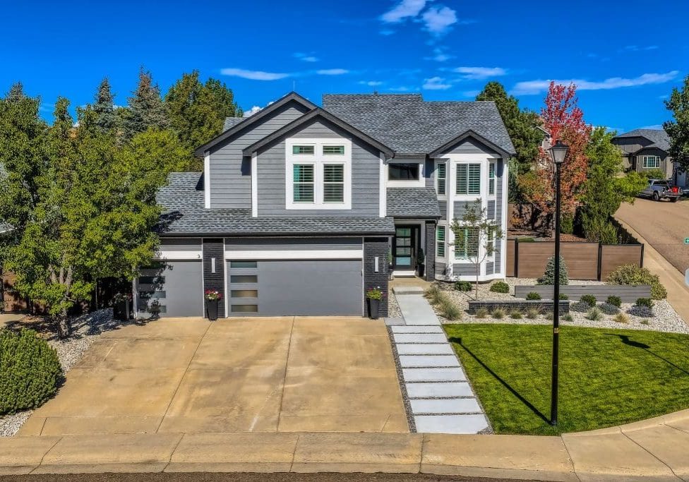 10225 Dunsford Drive - MLS Sized - 006 - 16 Exterior Front